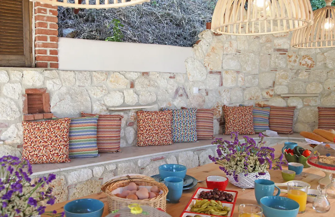 The Beach House - Apartments & Studios (Adults Only)-1