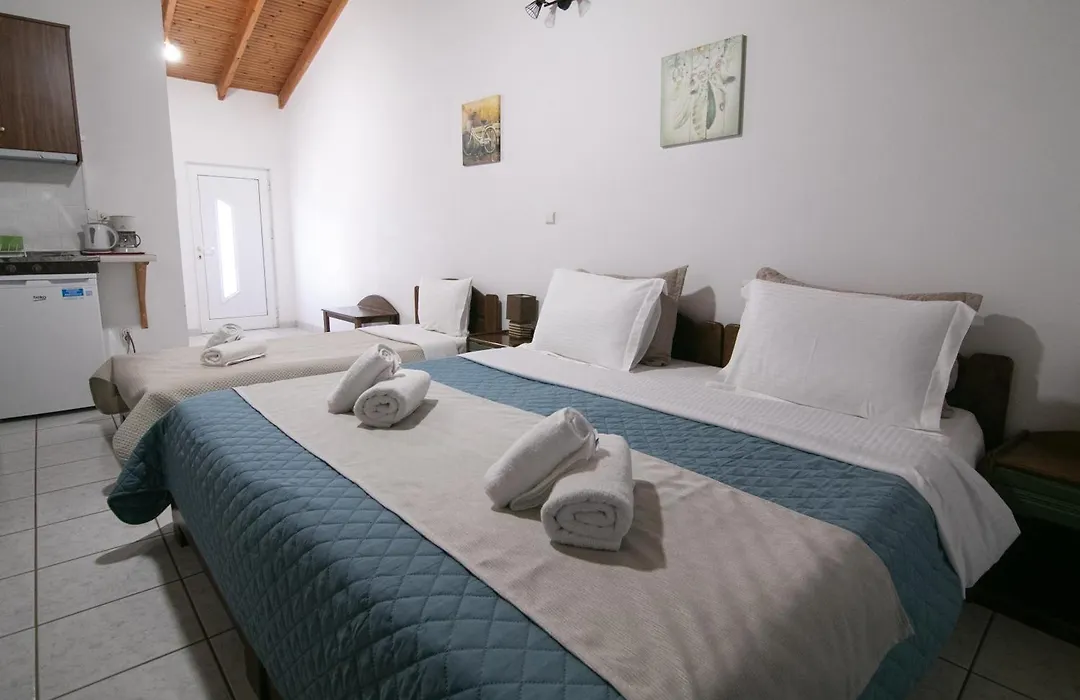 Malvasia Corner Studios - Ex Romeo'S House-1