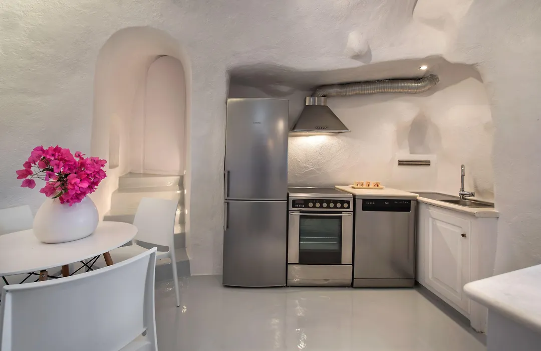 Cosmoia Cave House-1