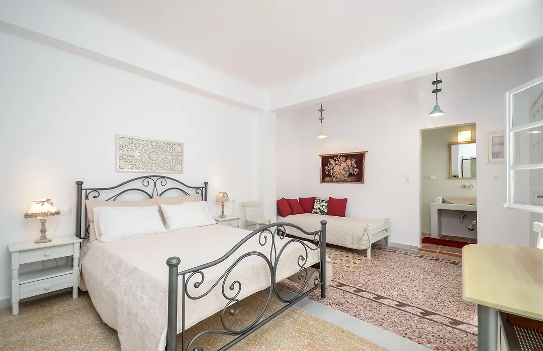 Naxos Center Houses-1