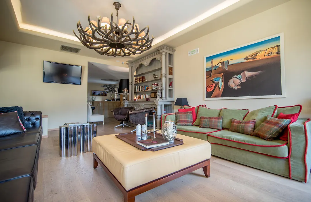 Forest Suites Boutique Hotel-1