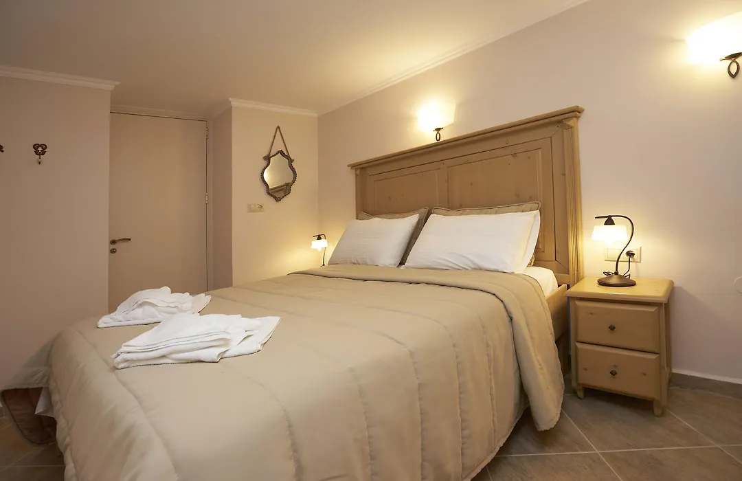 Kaminos Boutique Hotel-1