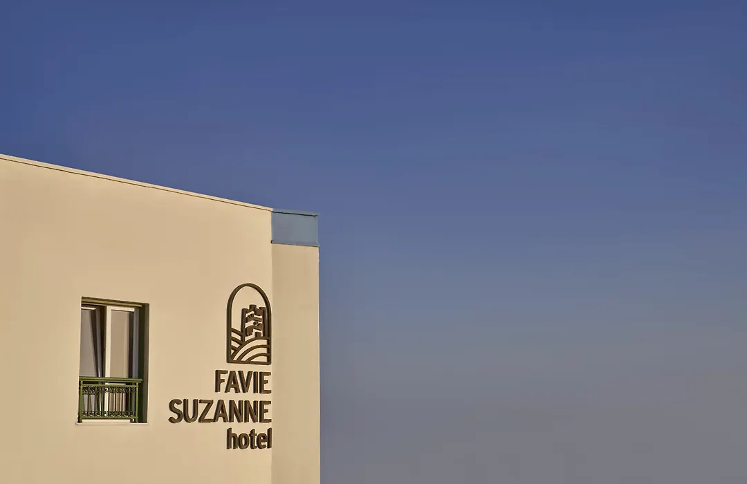 Favie Suzanne By Ghh-1