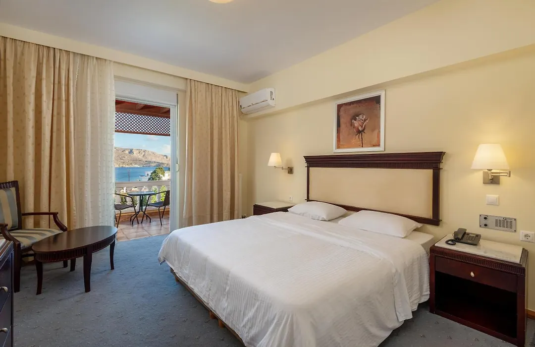 Crithoni'S Paradise Hotel-1