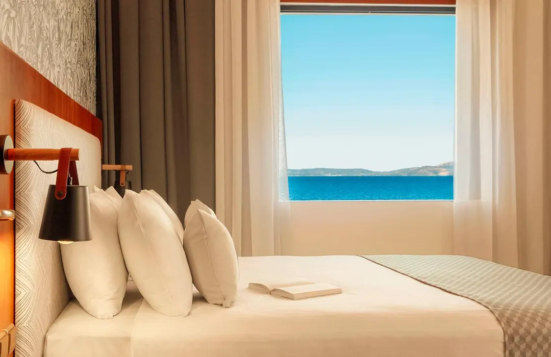 Zeus Essence Ramada By Wyndham Athens-1