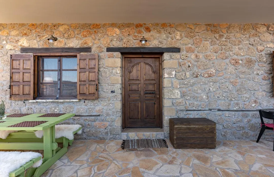 Petrino Lodge Stone Mountain Retreat-1