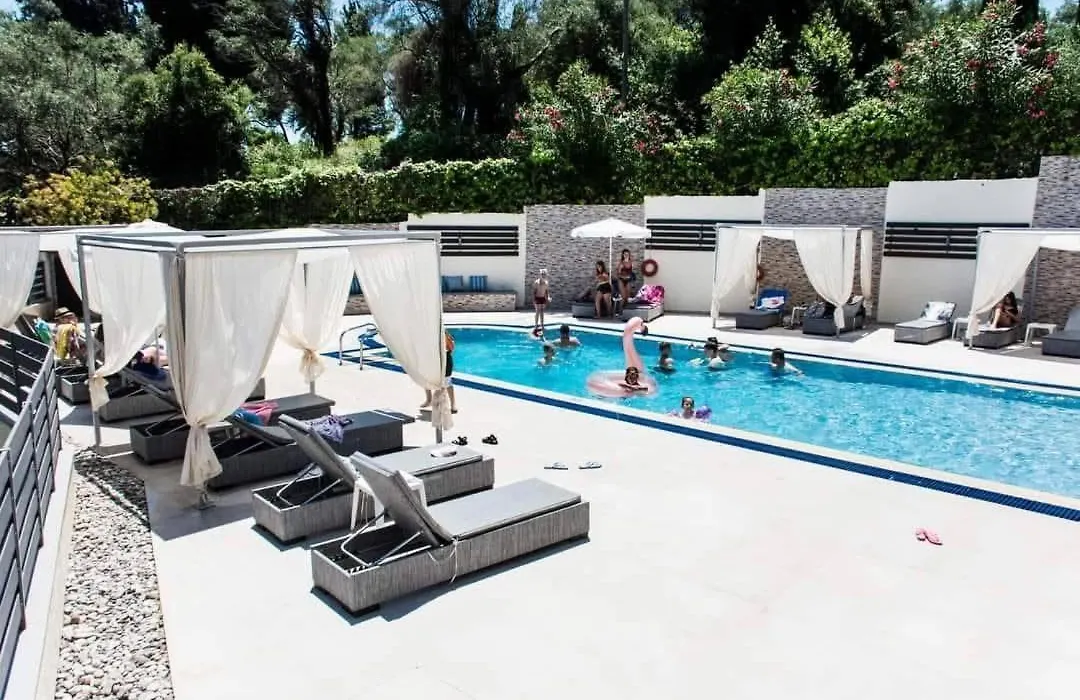 Fouxia Apartments And Studios-1