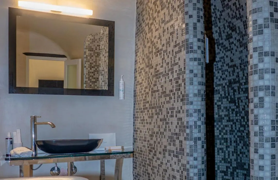 Apeiron Blue Santorini - Adults Only - Apeiron Hotels-1