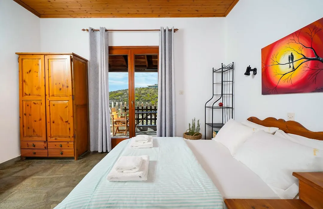 Giola Bungalows Sirines-1