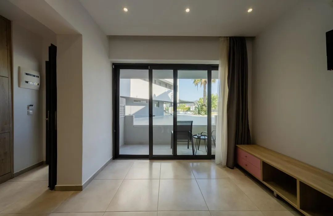 Madison Boutique, Faliraki-1