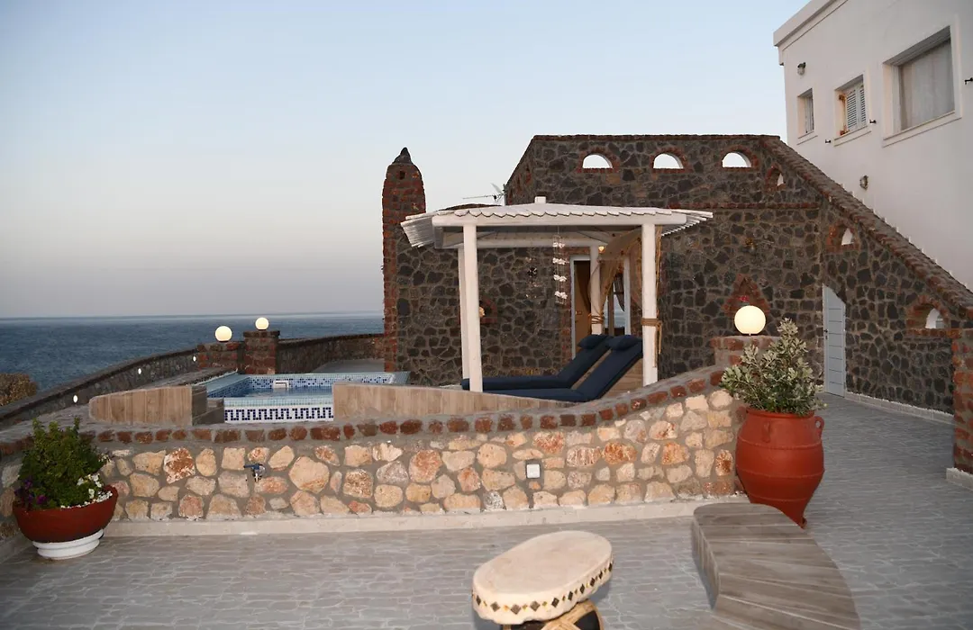 Starlight Luxury Seaside Villa & Suites-1