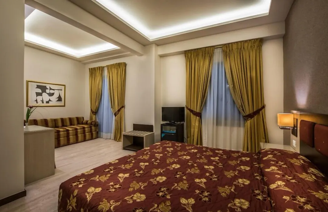 Rex Hotel-1