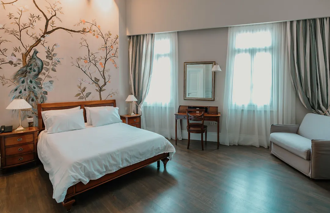 Xenon Inn-1