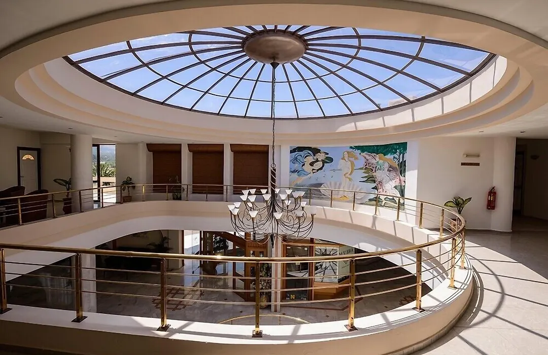 Vantaris Palace-1