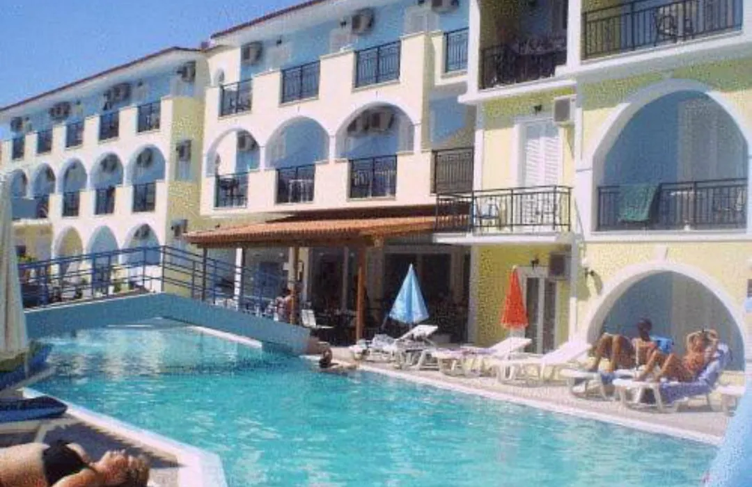 Vossos Hotel Apartments-1