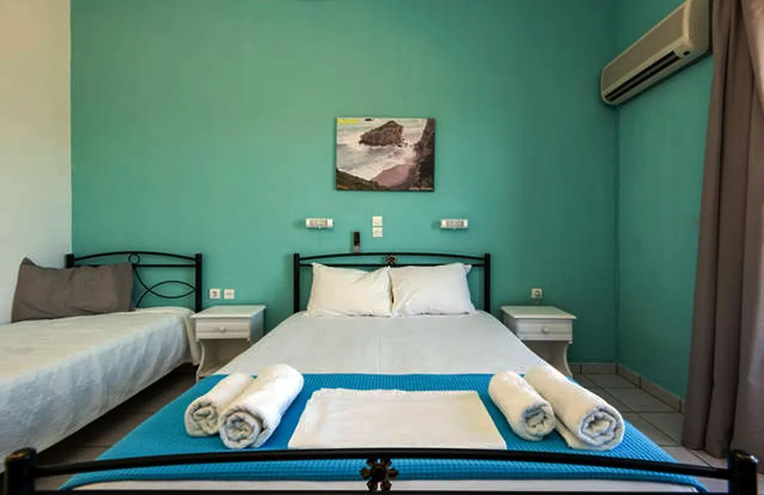 Contaratos Holiday Lettings-1