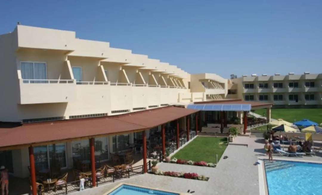 Relax Hotel-1