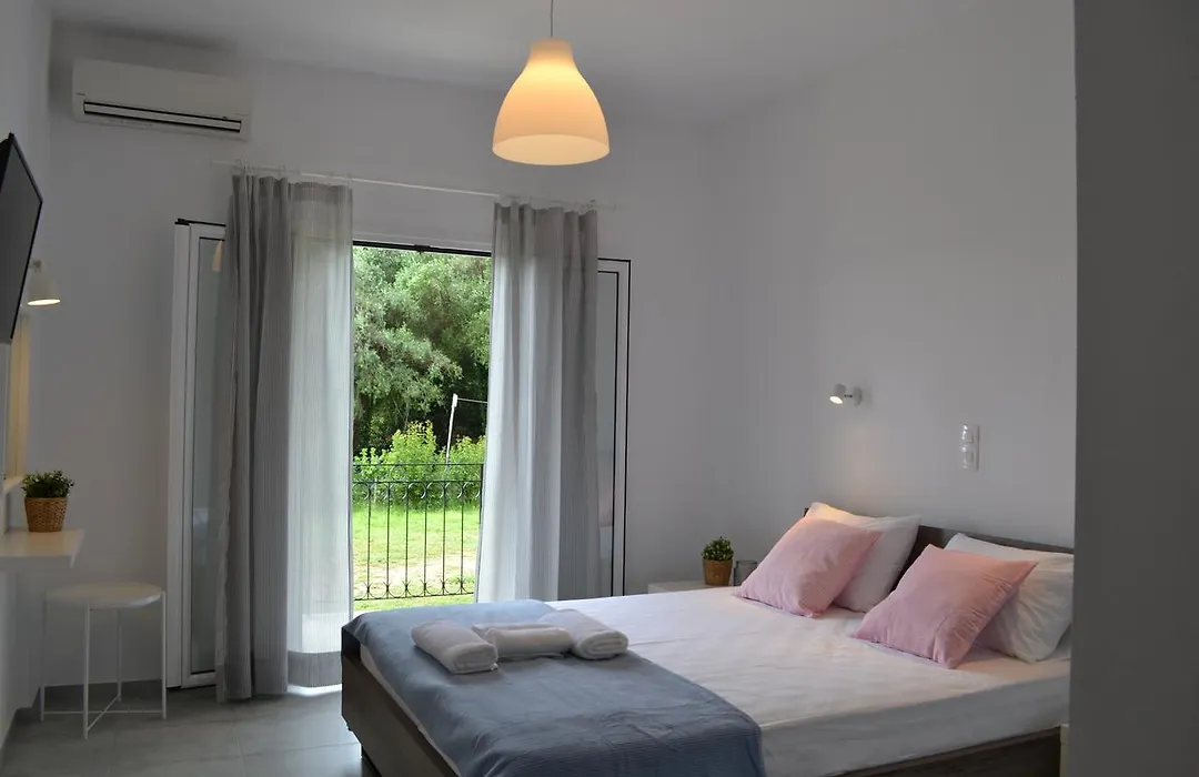 Iliana Studios-1