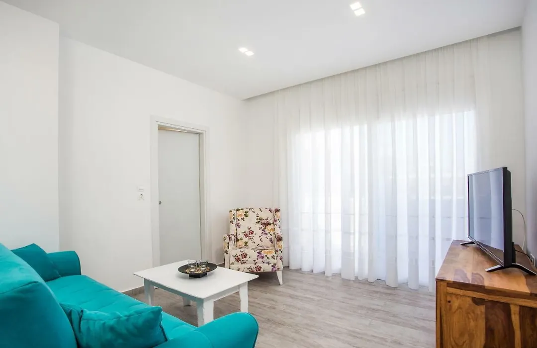 Ammos Luxury Suites-1