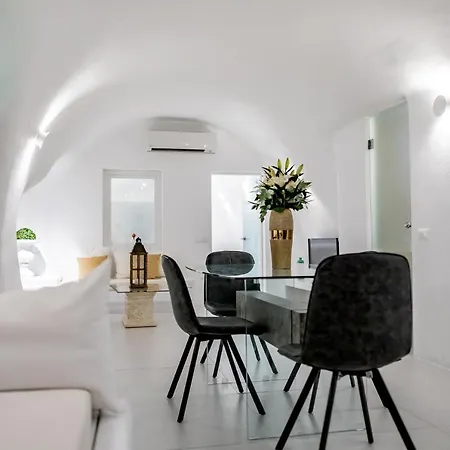 Boutique 88 Fira-3