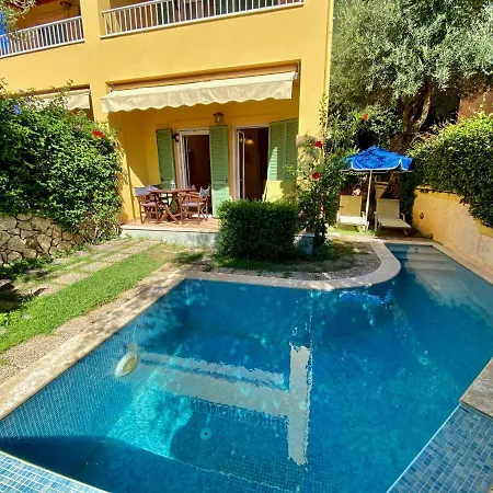 La Riviera Barbati Seaside Apartments & Villas-3