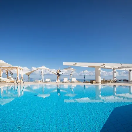 Akrogiali Beach Hotel Apartments-2