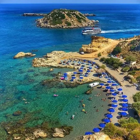 Grande Blue Suites With Private Bay-2