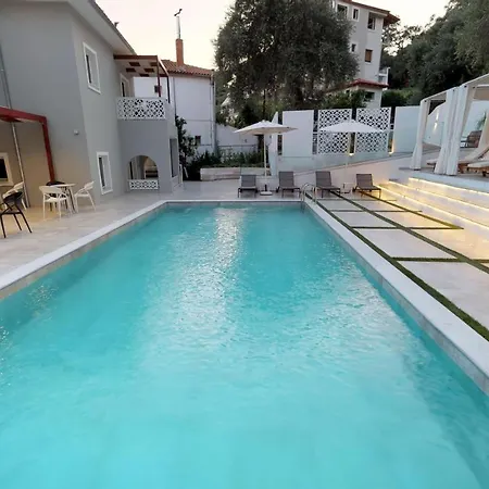 Theros Stylish Suites-2