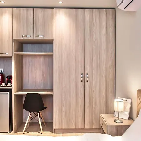 #Aura Studios & Suites V9-10-2