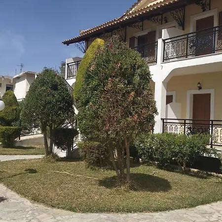 Tasaros Studios-2