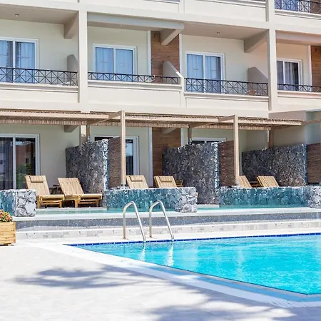 Dias Studios & Suites-3