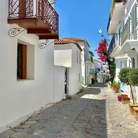 Raphael Skiathos Living-Venetia-2