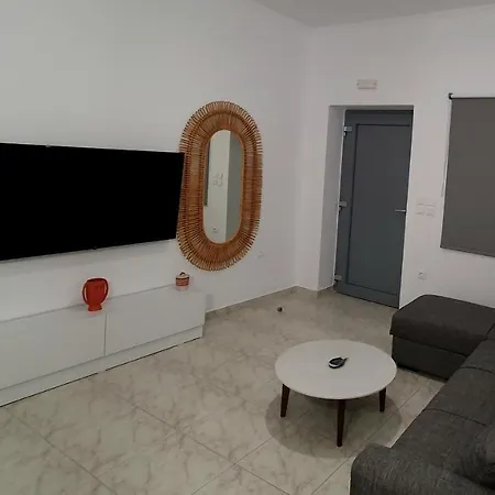 Alexandra'S Boutique House-2