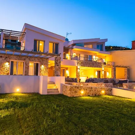 Steleni Seaside Suites-2