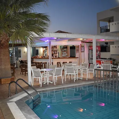 Sunshine Studios & Apartments-3