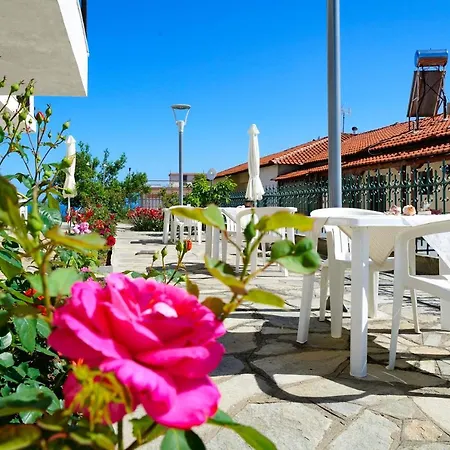 Kritikos Apartments-3