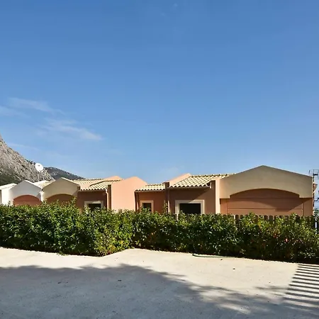 Villa Renata Gold - Private Pool, Free Parking & Sea View-2