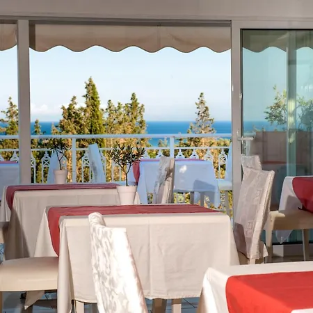 Belvedere Gerakas Luxury Suites-3