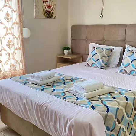 Pelineon Rooms-2