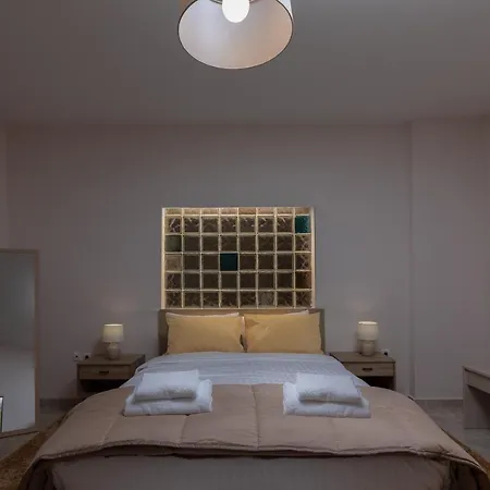 Bon Bonheur Apartments-3