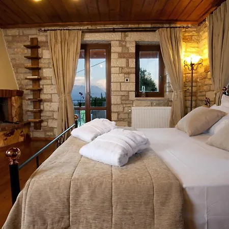 Nisista Lodge Mountain View-3