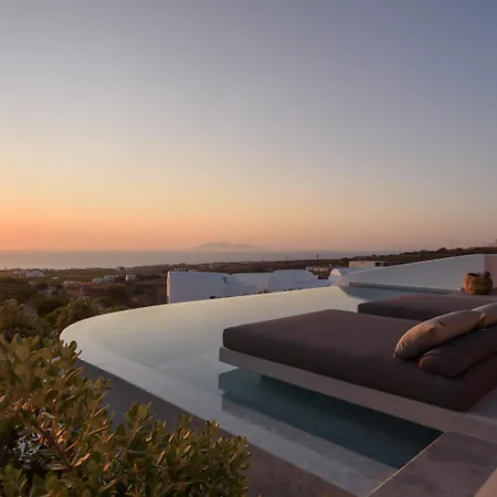 Este Luxury Suites-3