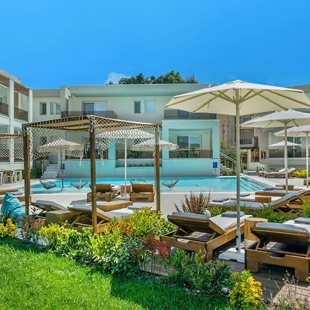 Mirablue Luxury Residences (Adults Only)-3