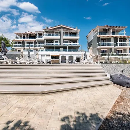 Trizonia Bay Hotel-3