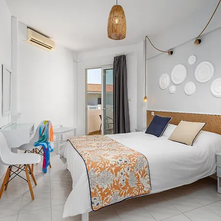 Mrs Chryssana Beach Hotel By Ghh (Adults Only)-3