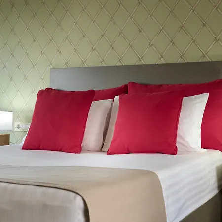 Koukounaria Hotel & Suites-3