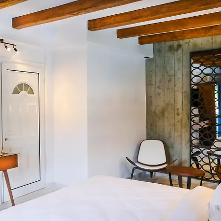 Royal Hotel And Suites-2