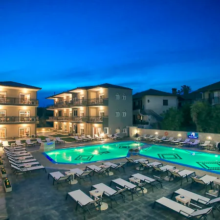 Royal Hotel And Suites-3