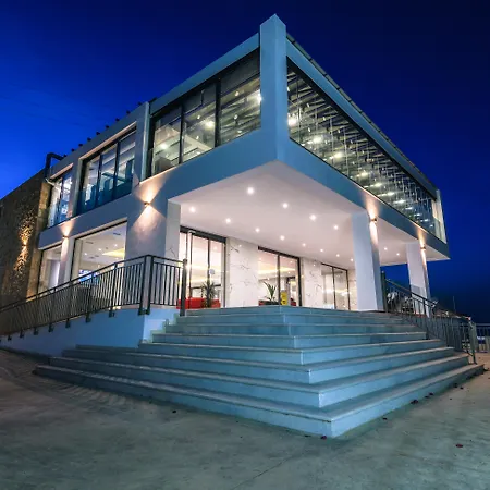Cavo Orient Beach Hotel & Suites-3