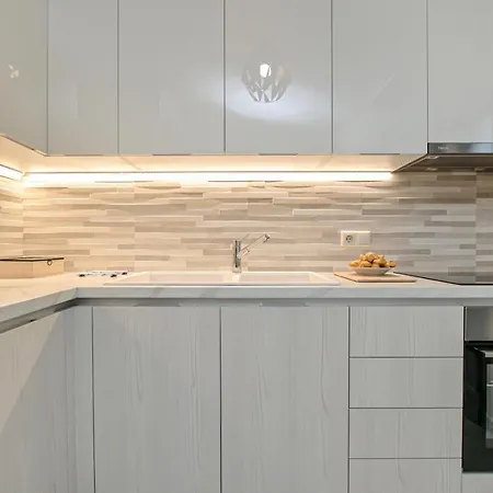 Hermes Luxury Studio Apartment - Naxos Center-2